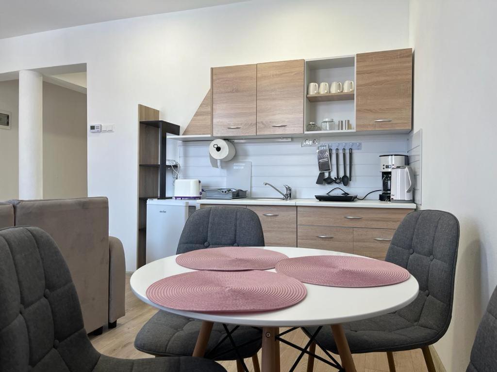 Sabina Apartaments Sfântu-Gheorghe Екстериор снимка